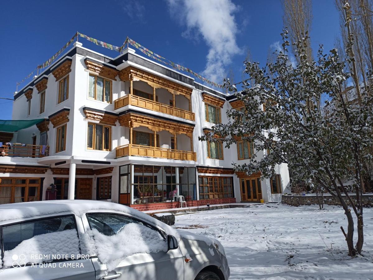 Hotel Rock Castle Residency Leh Exterior foto