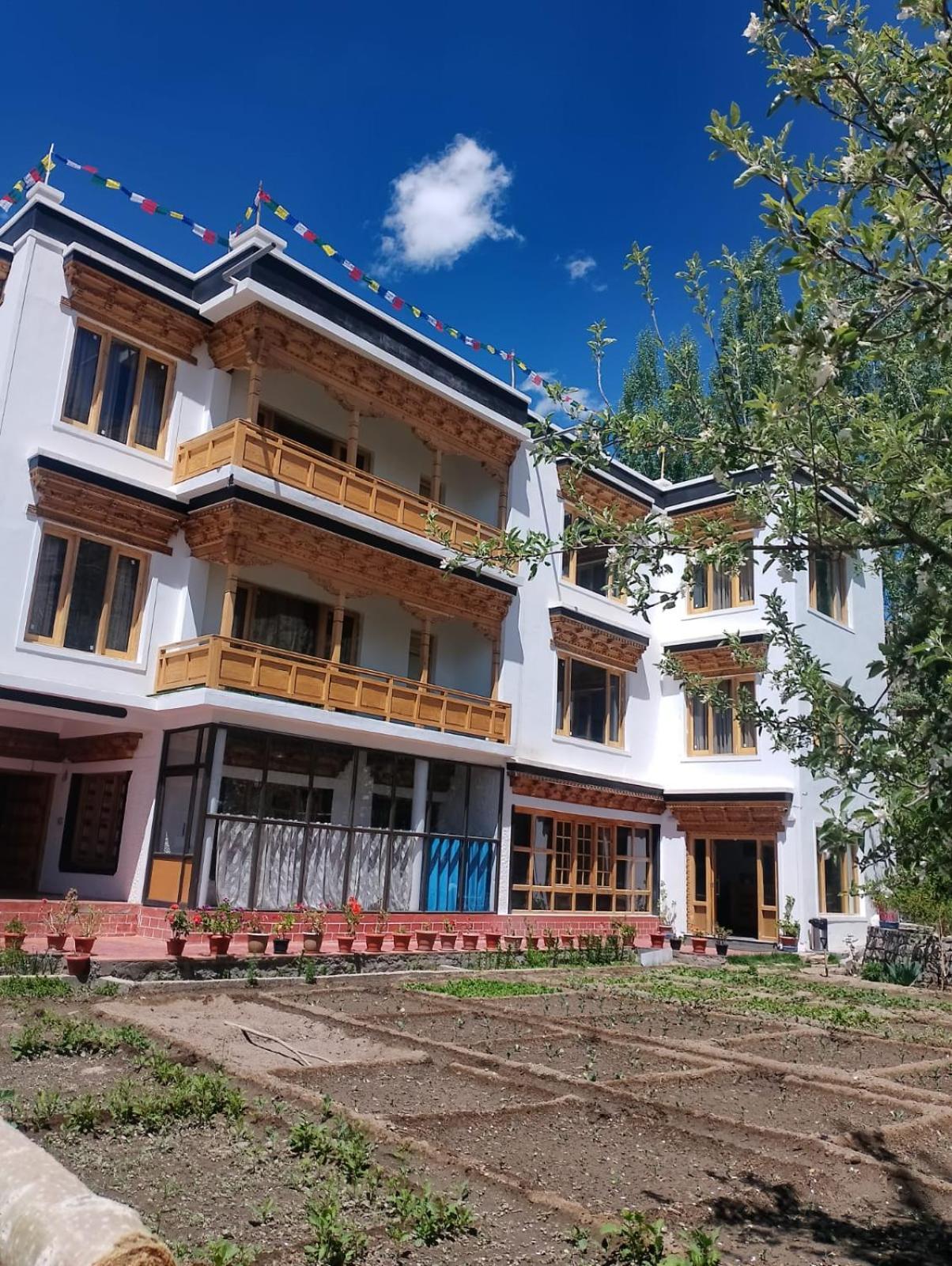 Hotel Rock Castle Residency Leh Exterior foto